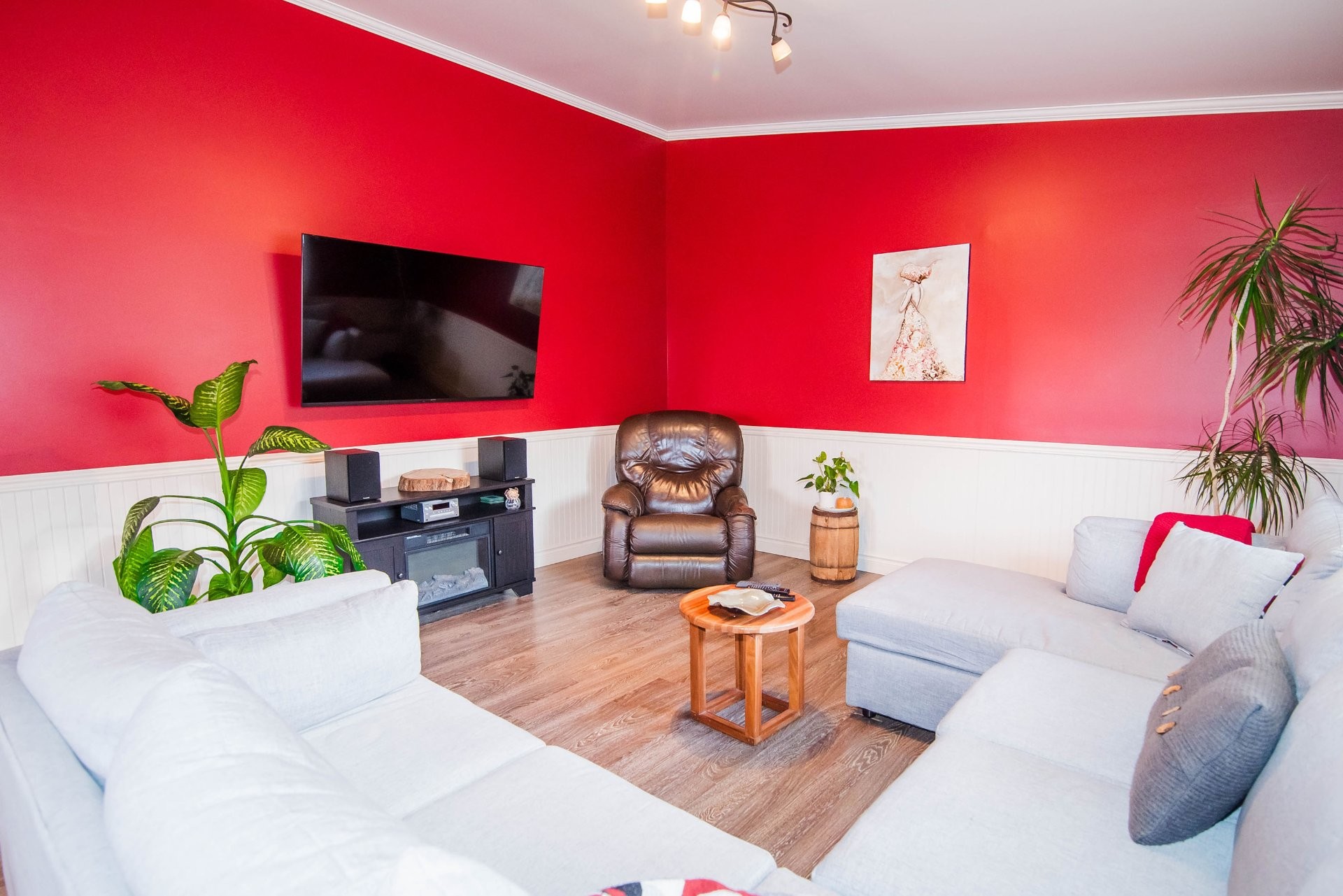 Living Room - 14 Route 132 E., Saint-Denis-De La Bouteillerie, QC