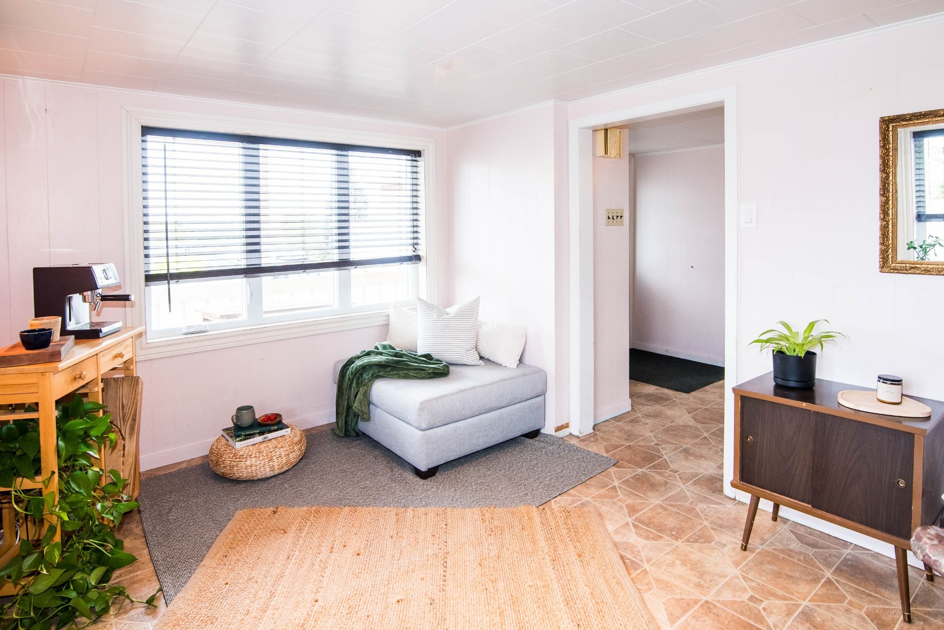 Living Room - 14 Route 132 E., Saint-Denis-De La Bouteillerie, QC