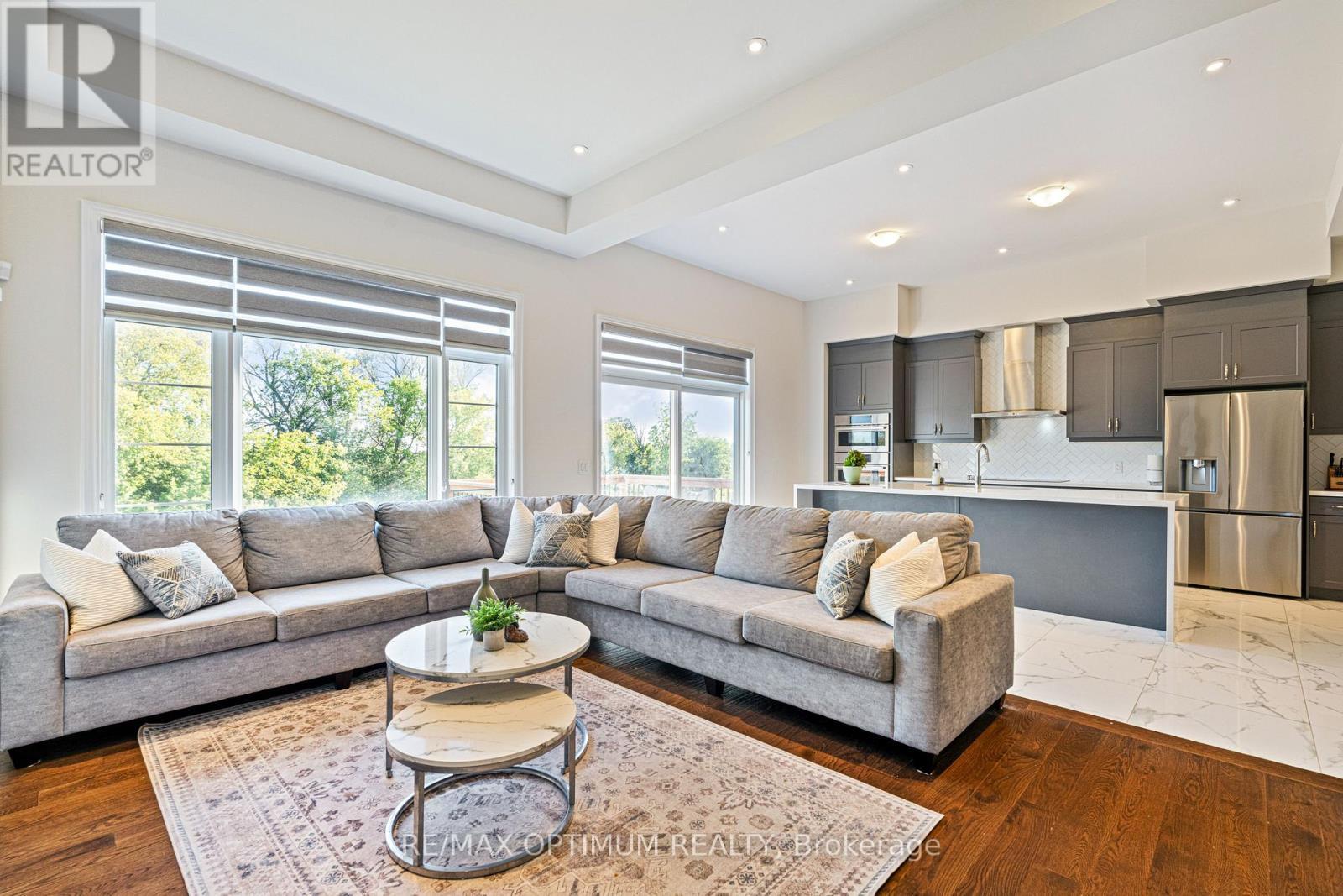 88 Pheasant Ridge Drive, Whitby, ON