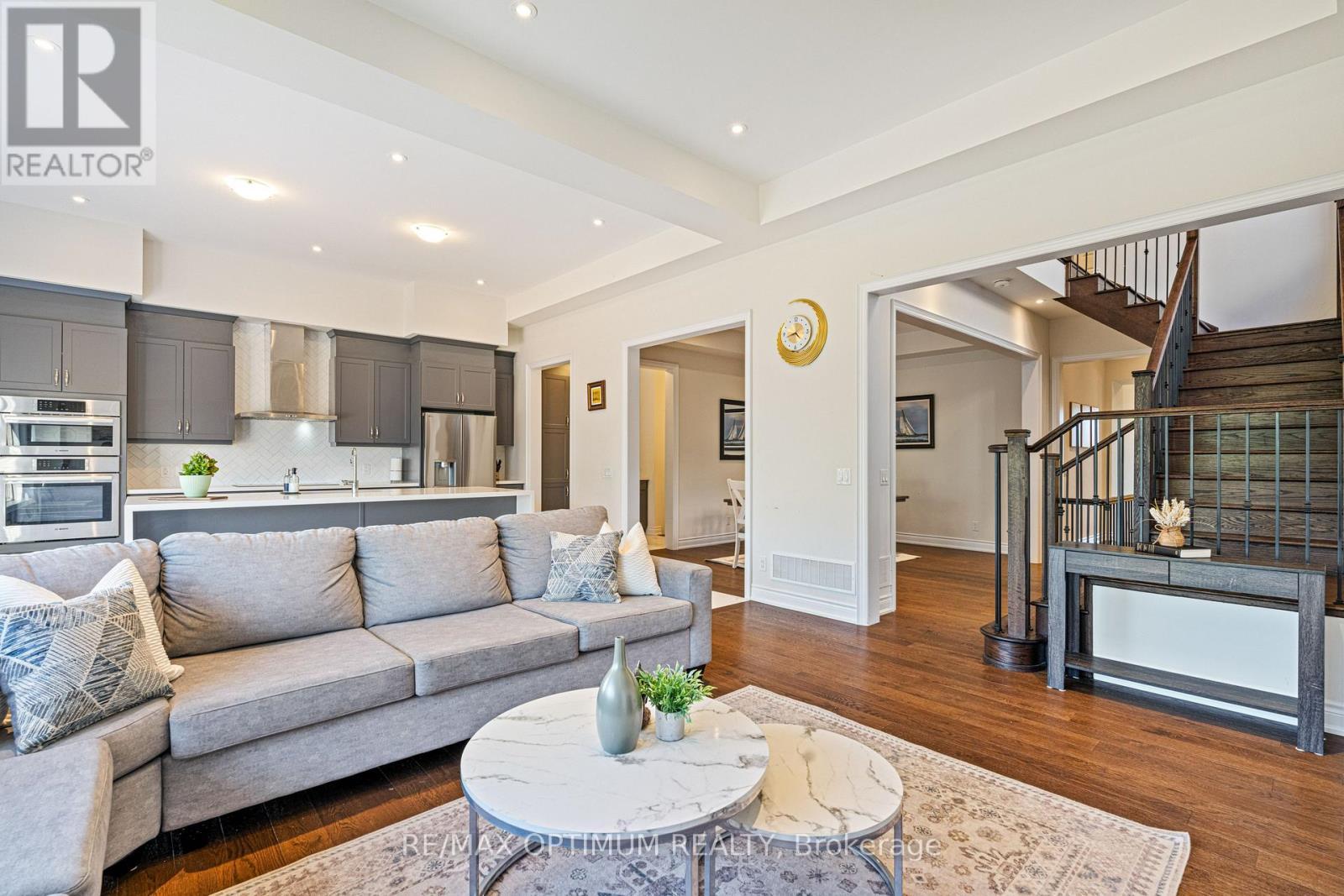 88 Pheasant Ridge Drive, Whitby, ON