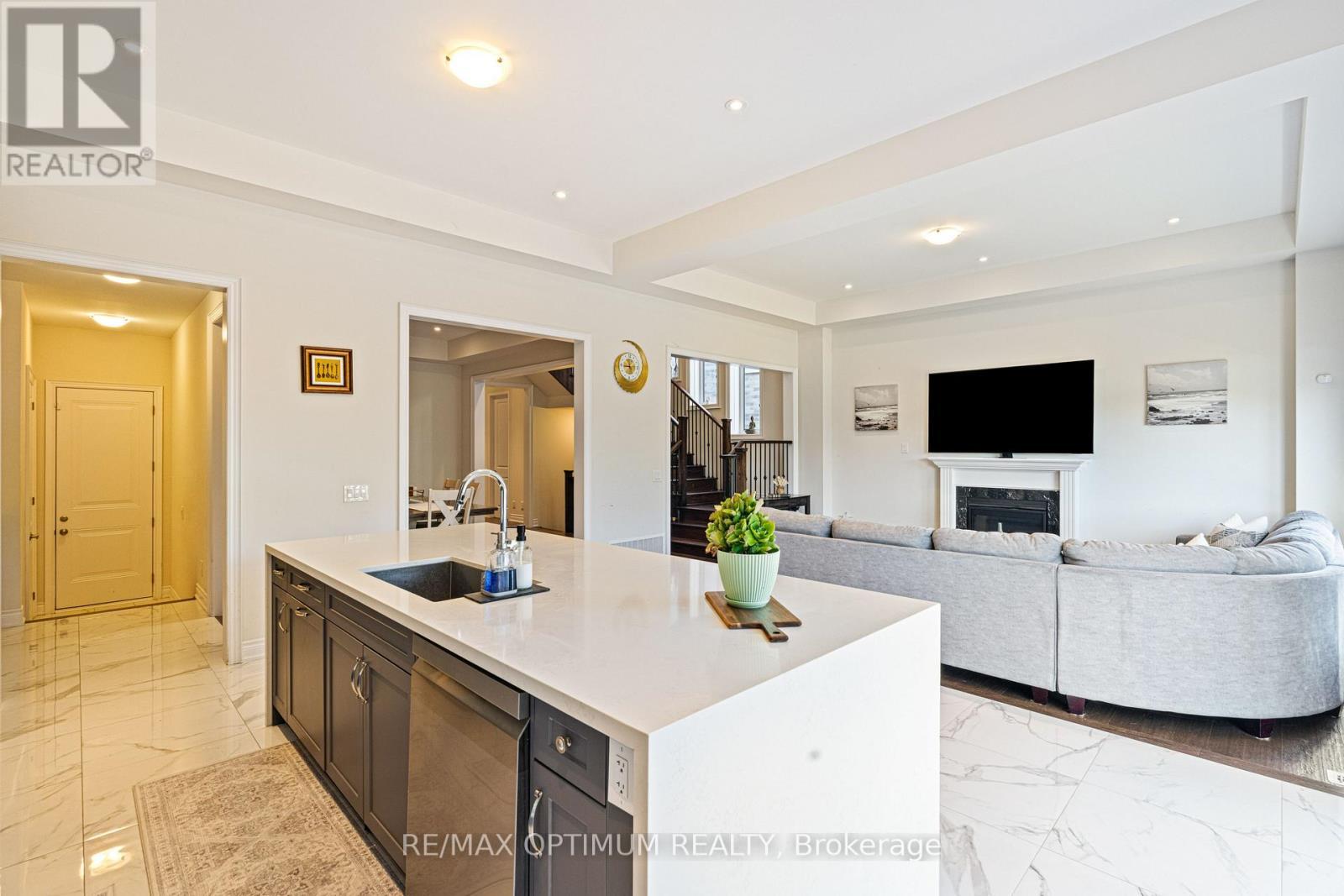 88 Pheasant Ridge Drive, Whitby, ON