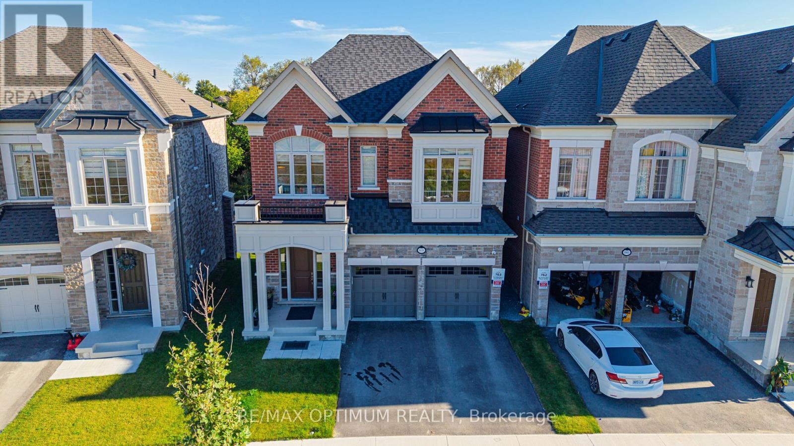88 Pheasant Ridge Drive, Whitby, ON