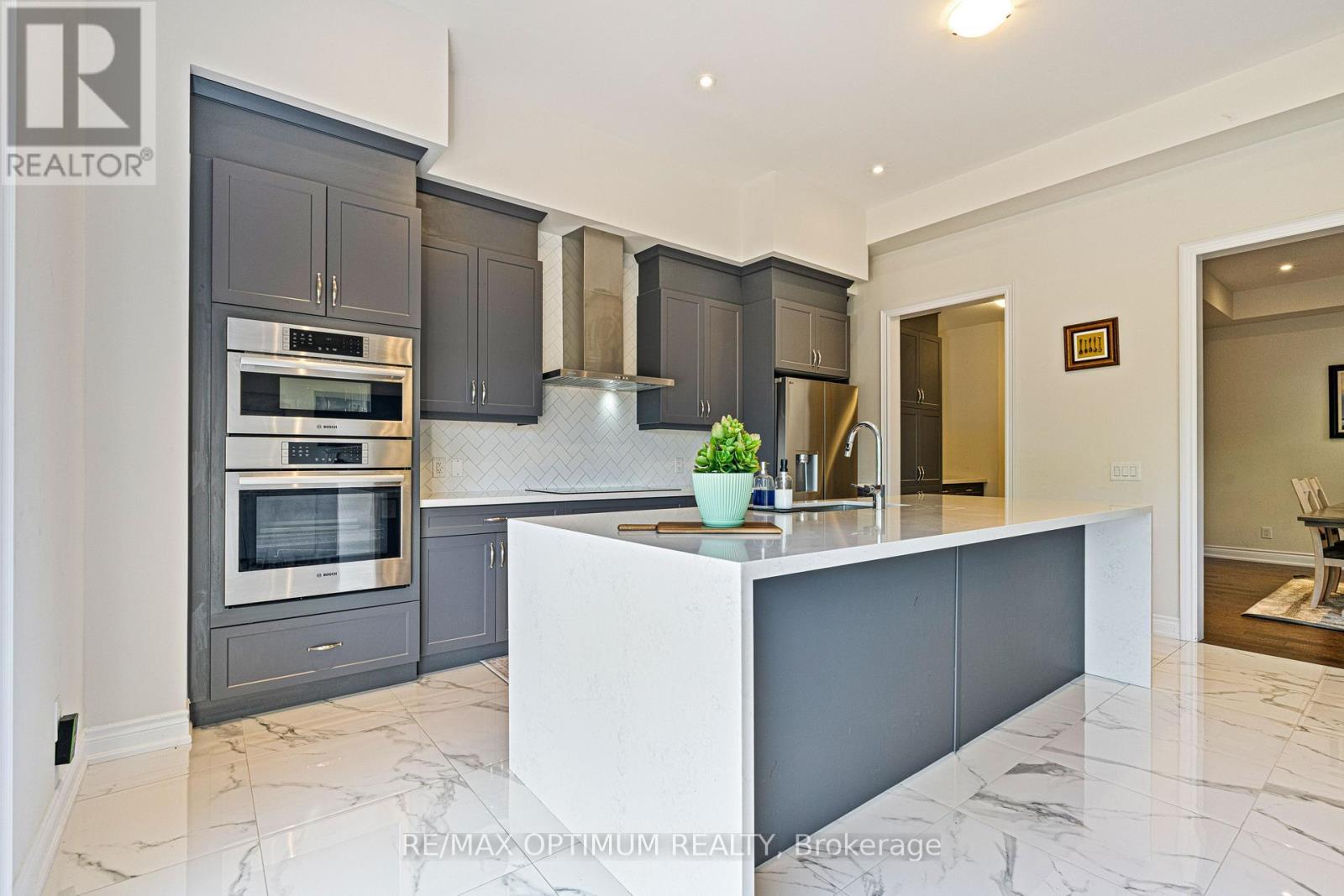 88 Pheasant Ridge Drive, Whitby, ON