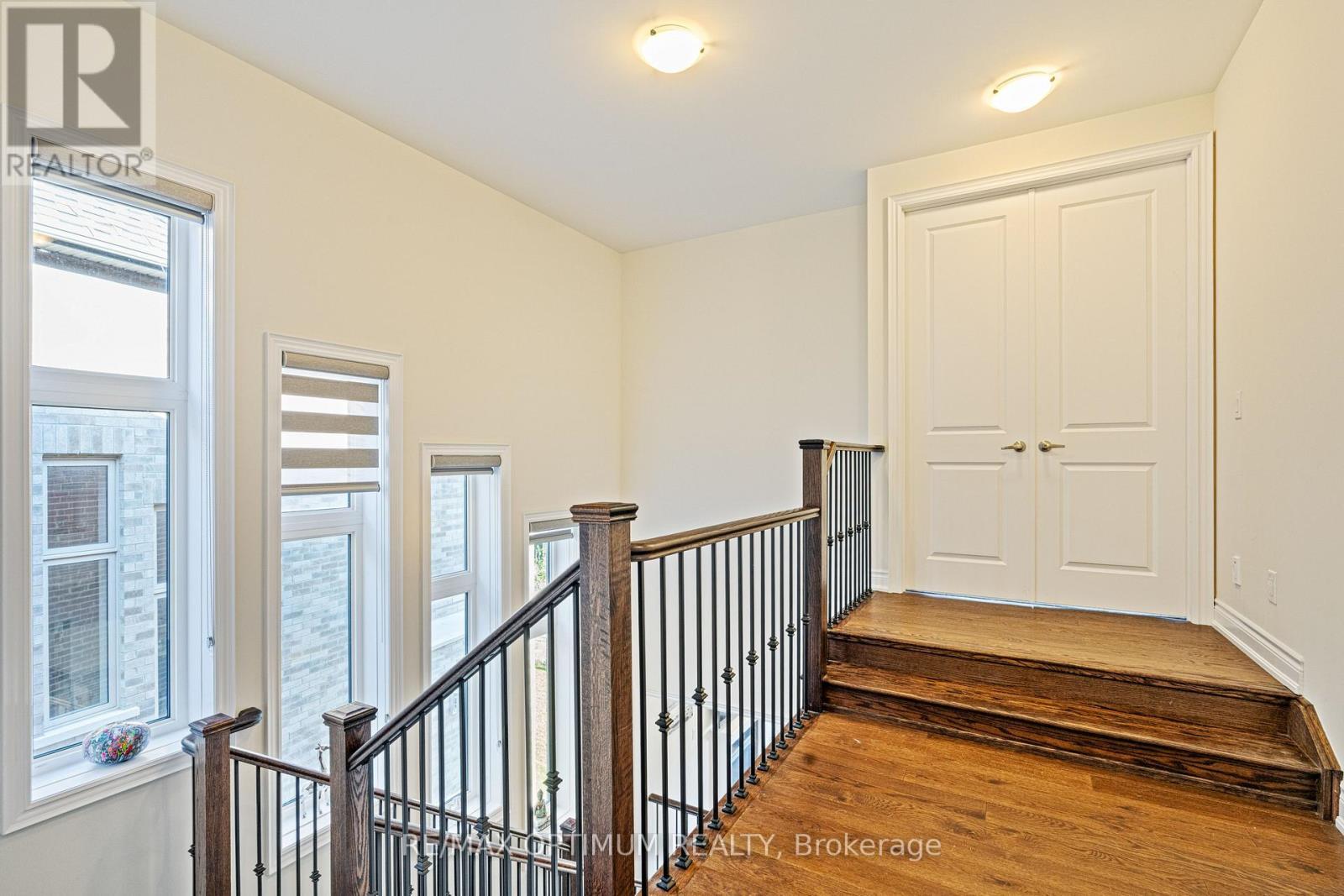 88 Pheasant Ridge Drive, Whitby, ON