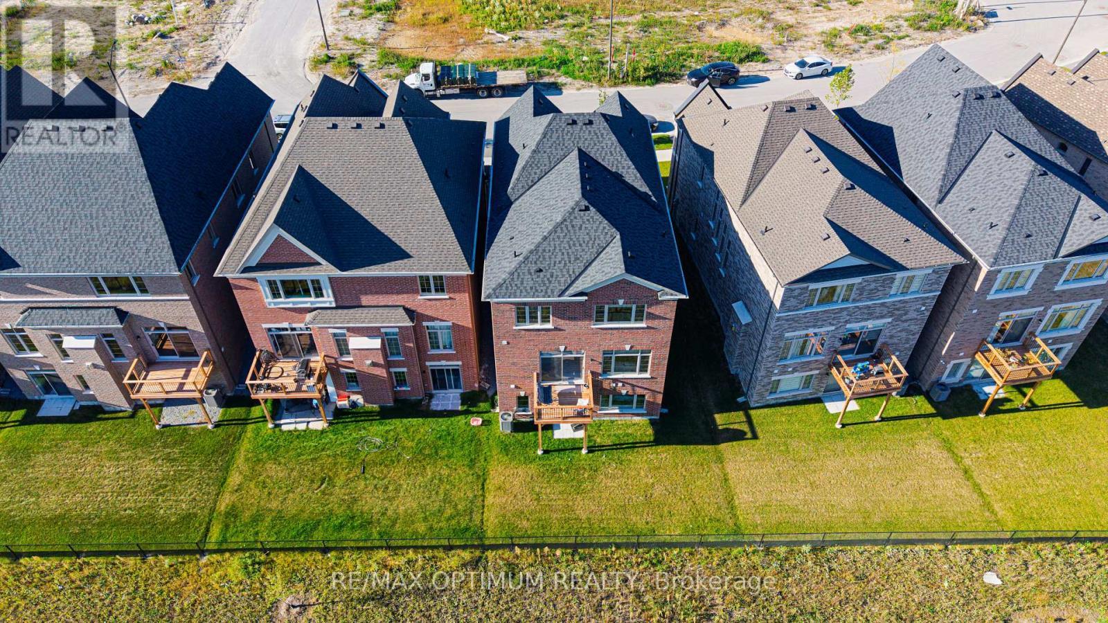 88 Pheasant Ridge Drive, Whitby, ON