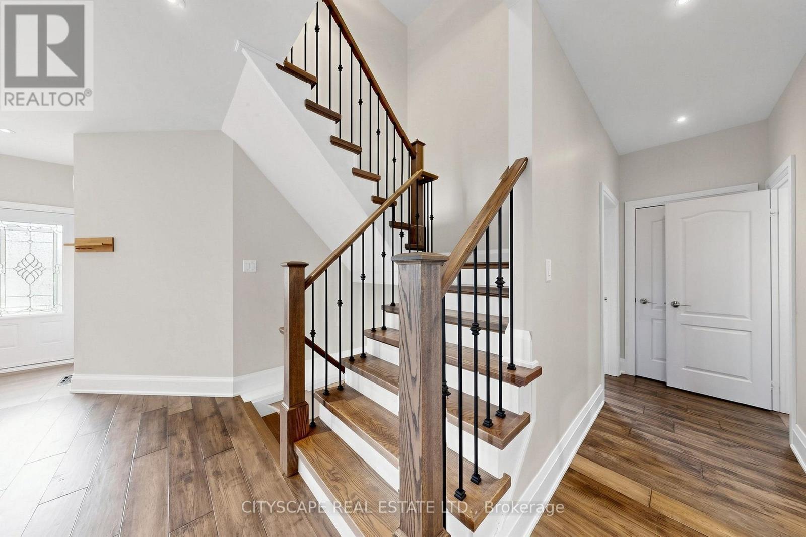 7299 Waldorf Way, Mississauga, ON