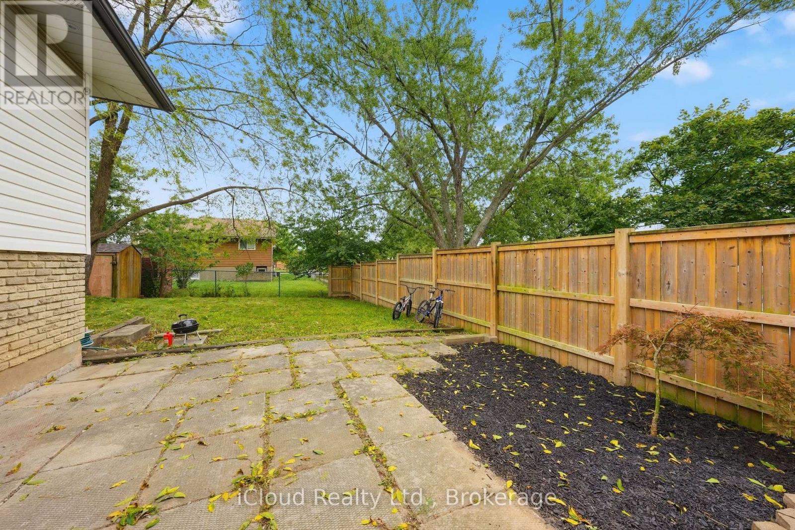 Huge fully fenced backyard - 3 Manley Crescent, Thorold, ON
