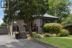 154 EWEN Road Hamilton, ON L8S 3C7