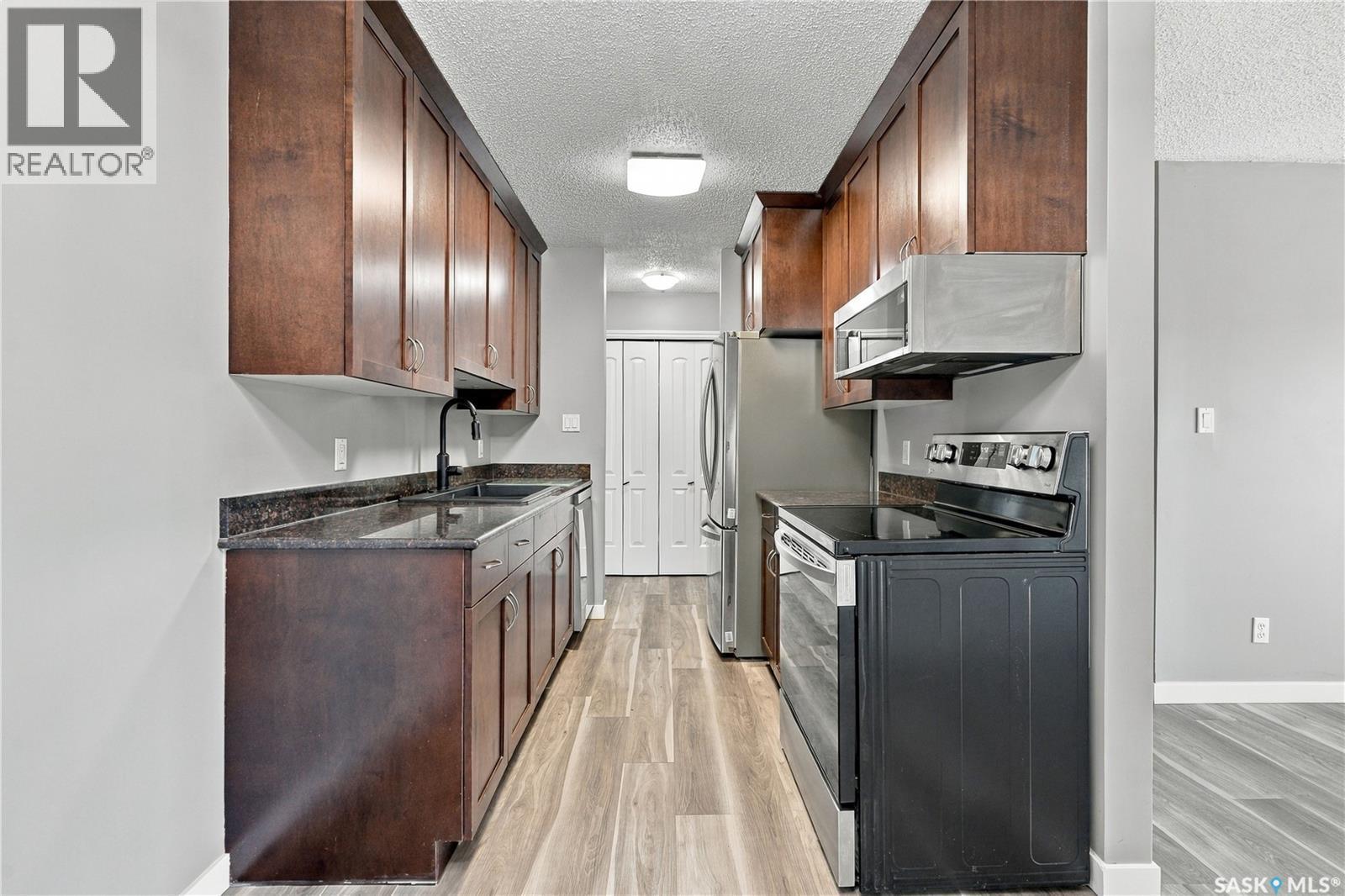210 2233 St Henry Avenue, Saskatoon, SK