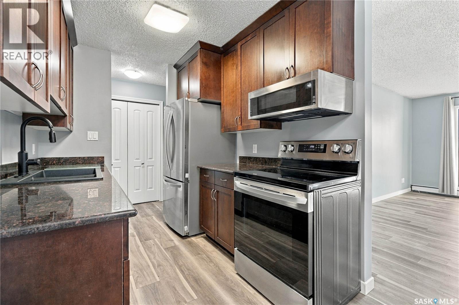 210 2233 St Henry Avenue, Saskatoon, SK