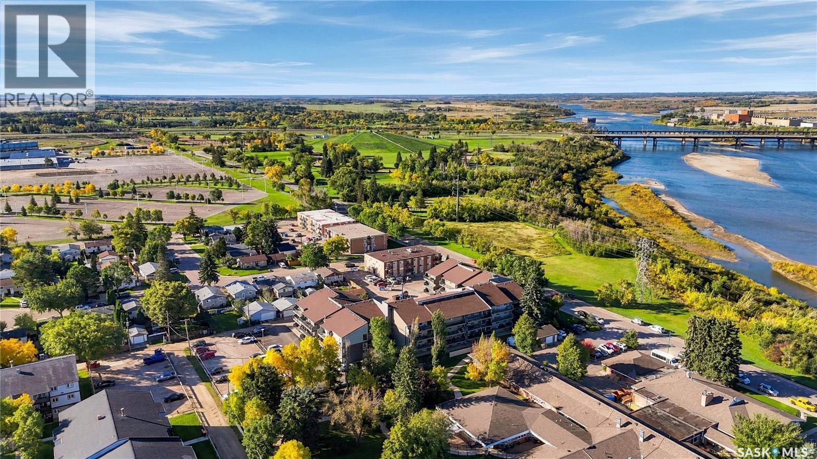 210 2233 St Henry Avenue, Saskatoon, SK