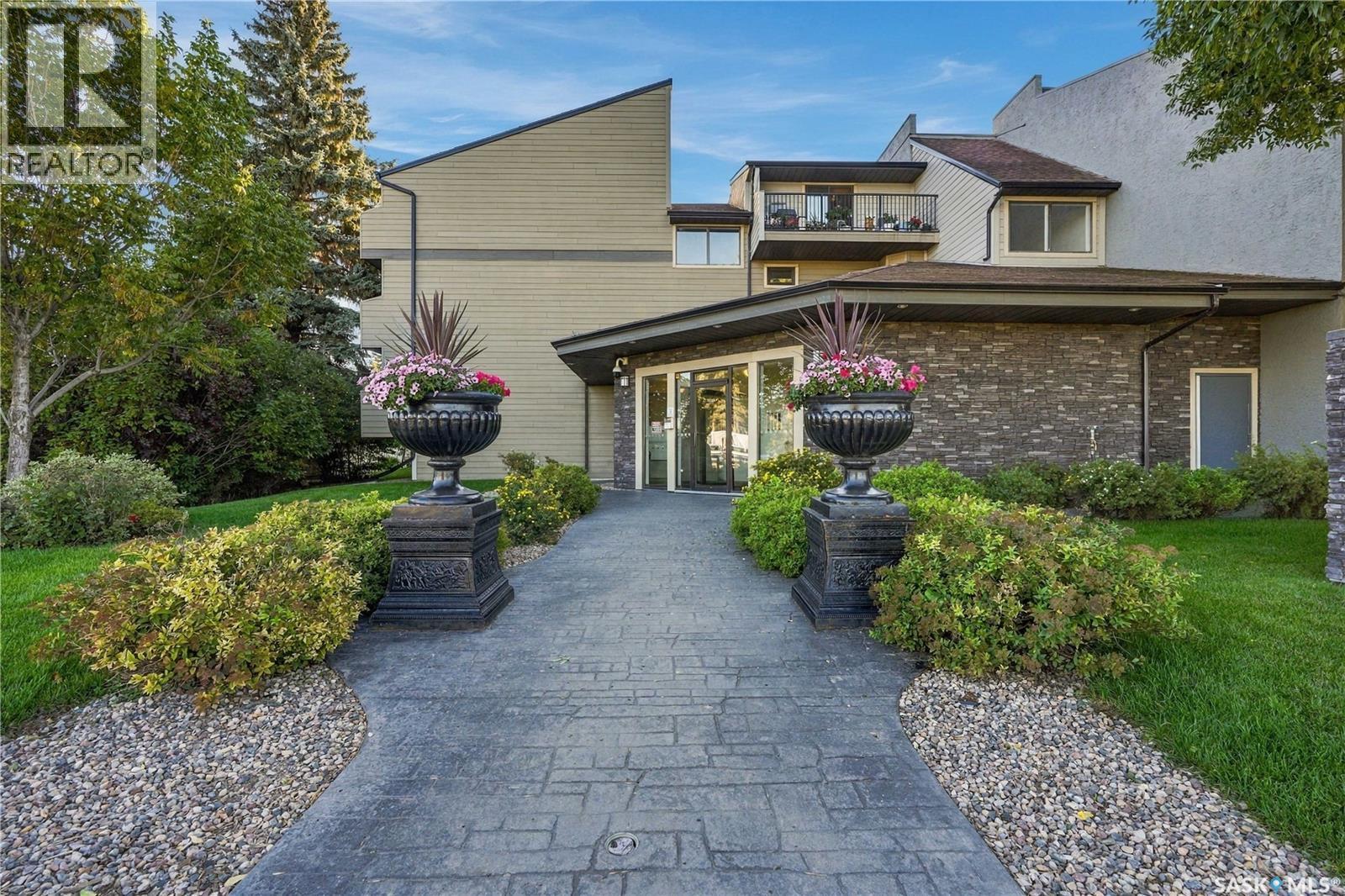 210 2233 St Henry Avenue, Saskatoon, SK
