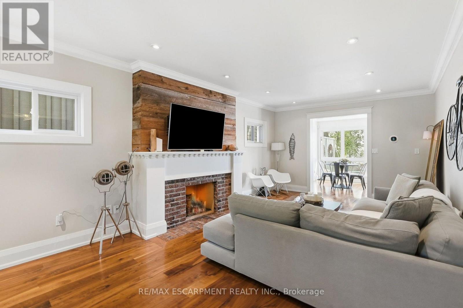 54 Cumberland Drive, Mississauga, ON