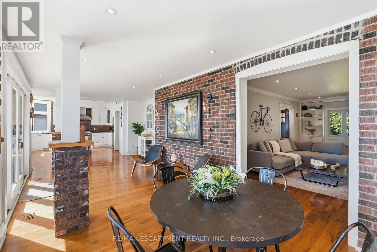 54 Cumberland Drive, Mississauga, ON