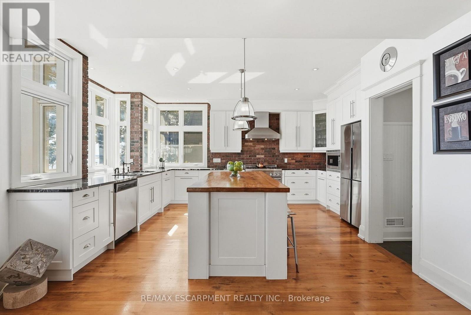 54 Cumberland Drive, Mississauga, ON