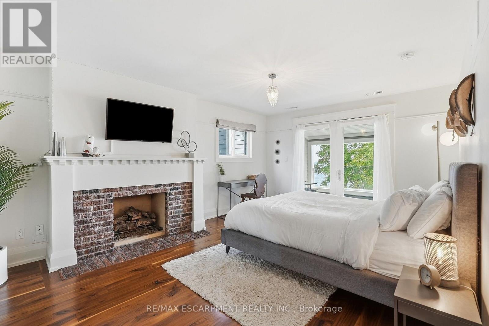 54 Cumberland Drive, Mississauga, ON