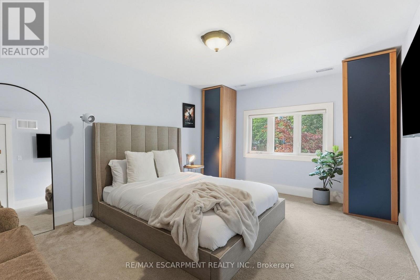 54 Cumberland Drive, Mississauga, ON