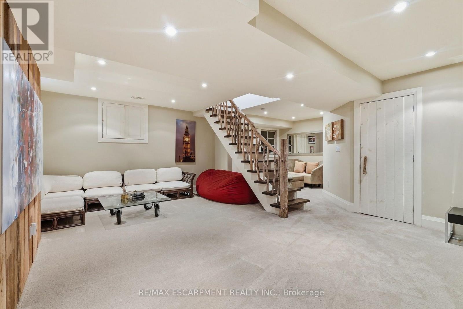 54 Cumberland Drive, Mississauga, ON