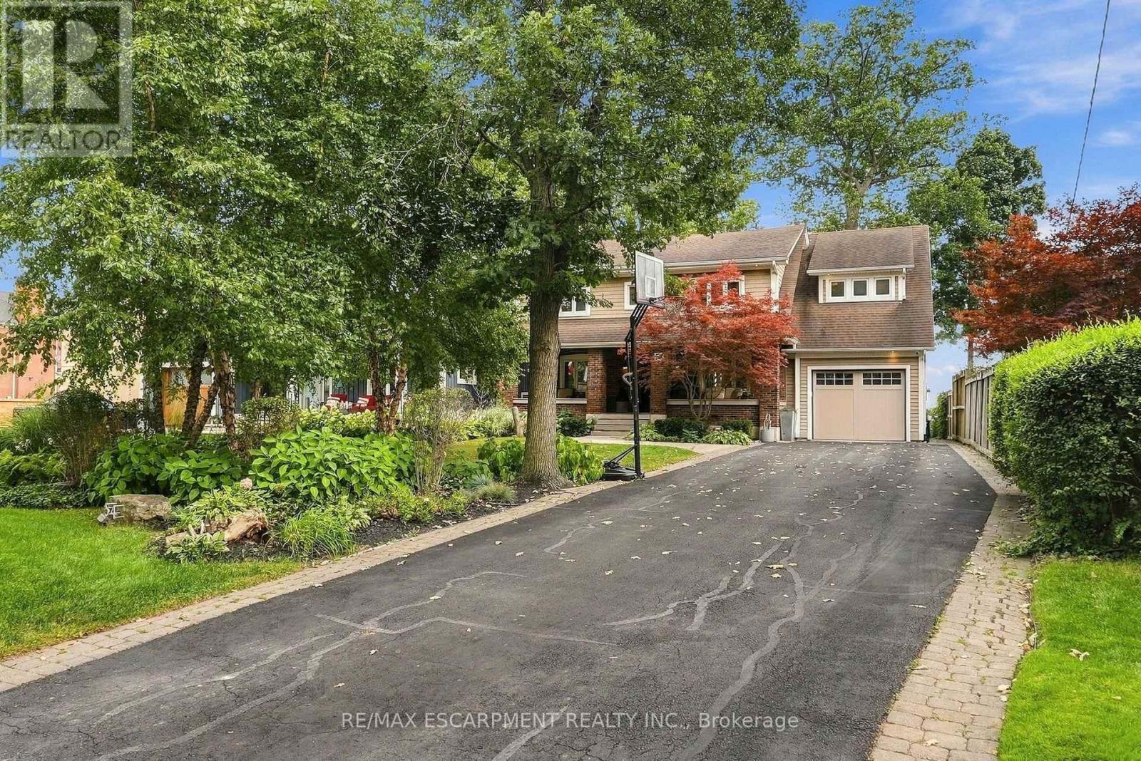 54 Cumberland Drive, Mississauga, ON