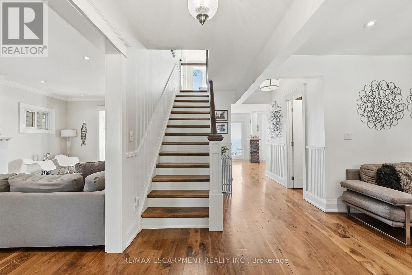 54 Cumberland Drive, Mississauga, ON