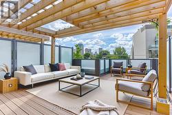 TH3 - 270 DAVENPORT ROAD Toronto, ON M5R 0C1