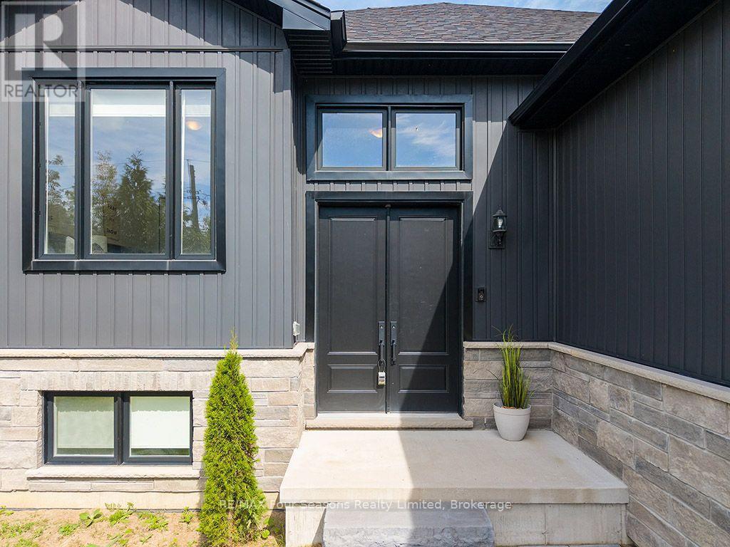 91 Summer View Avenue, Collingwood, ON