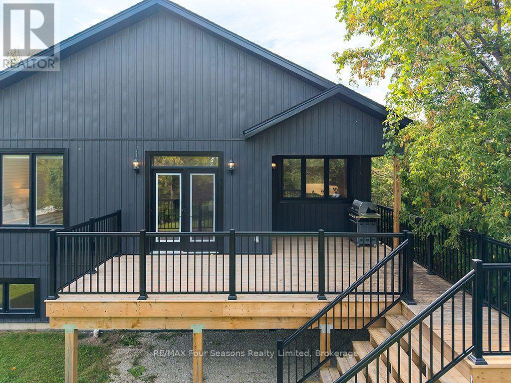 91 Summer View Avenue, Collingwood, ON