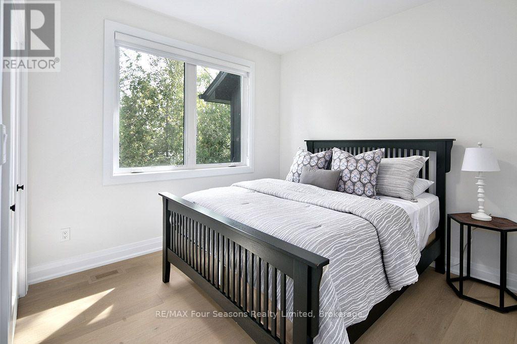 91 Summer View Avenue, Collingwood, ON