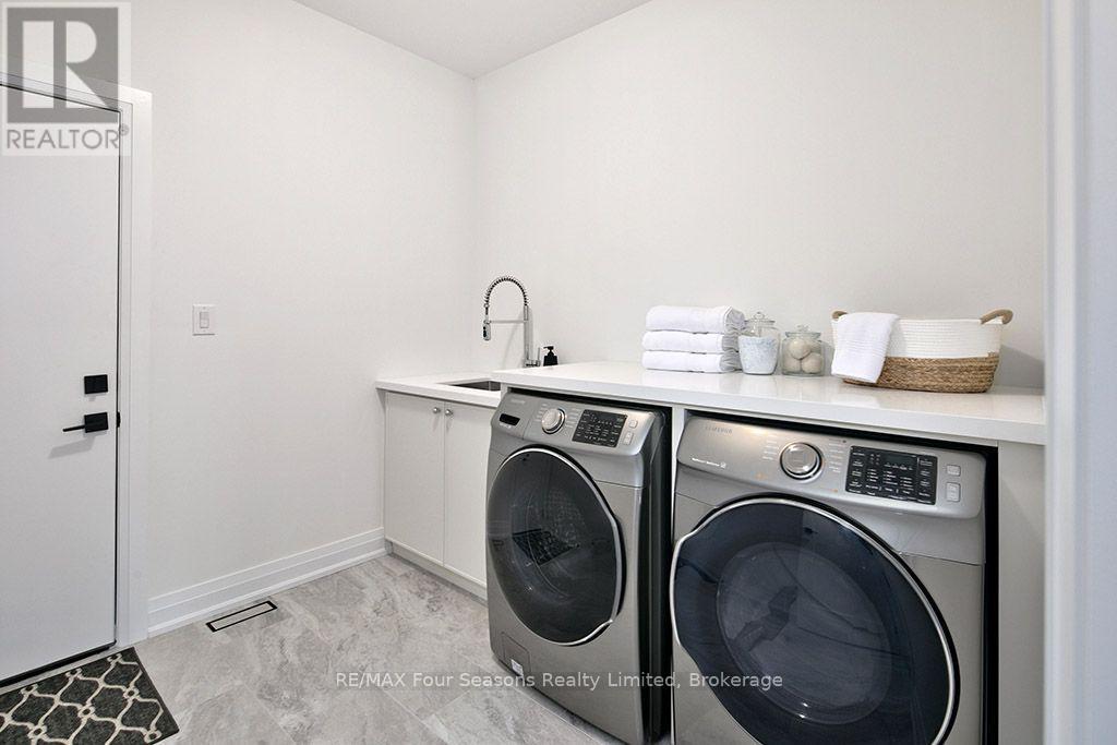 91 Summer View Avenue, Collingwood, ON