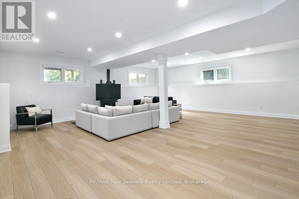 91 Summer View Avenue, Collingwood, ON