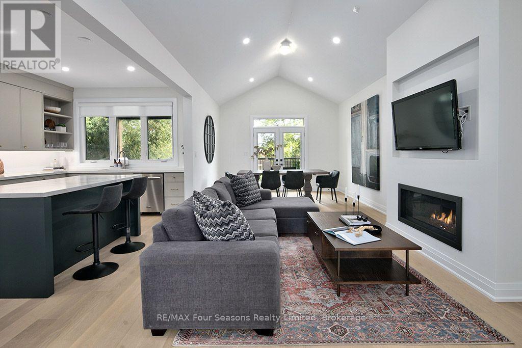 91 Summer View Avenue, Collingwood, ON