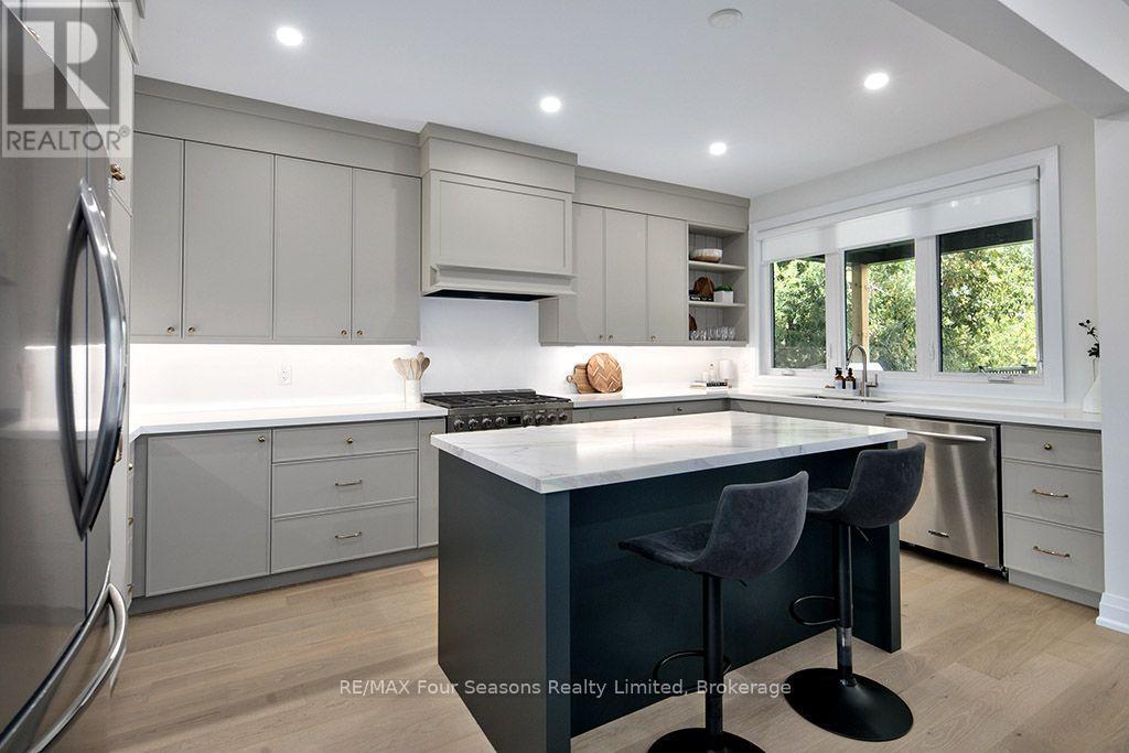 91 Summer View Avenue, Collingwood, ON