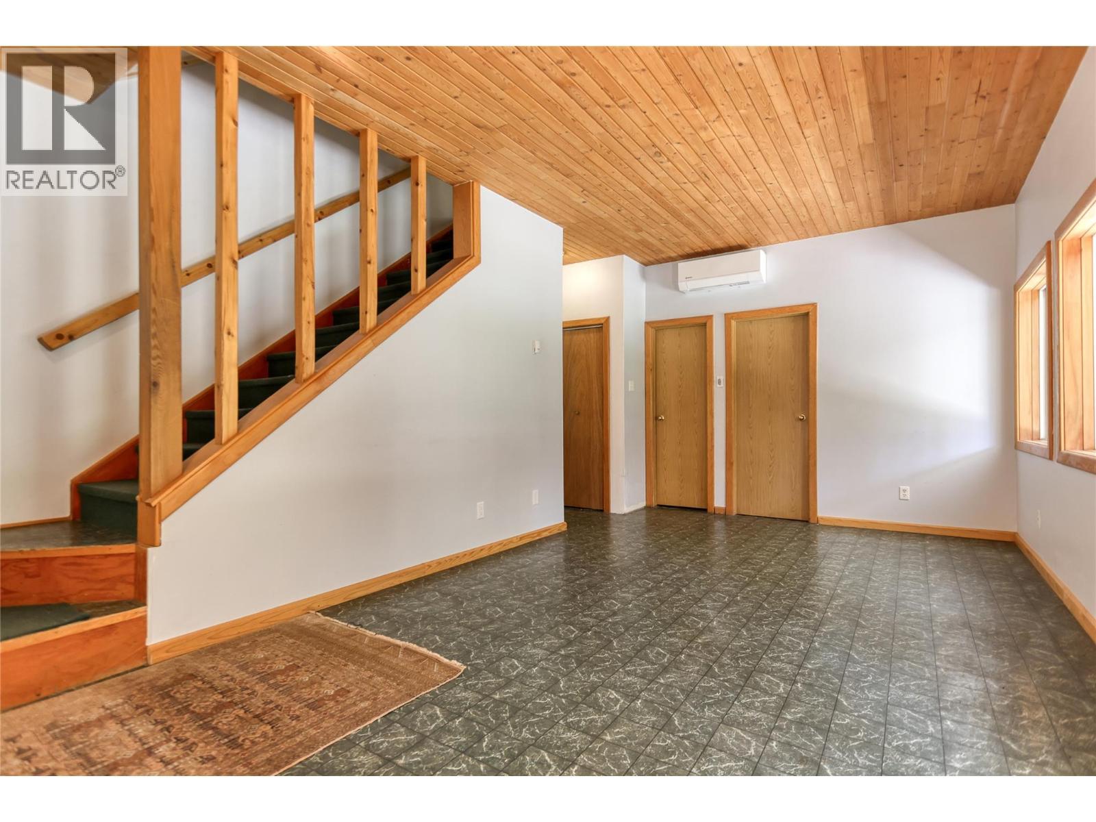 113 Wesco Road, Ymir, BC
