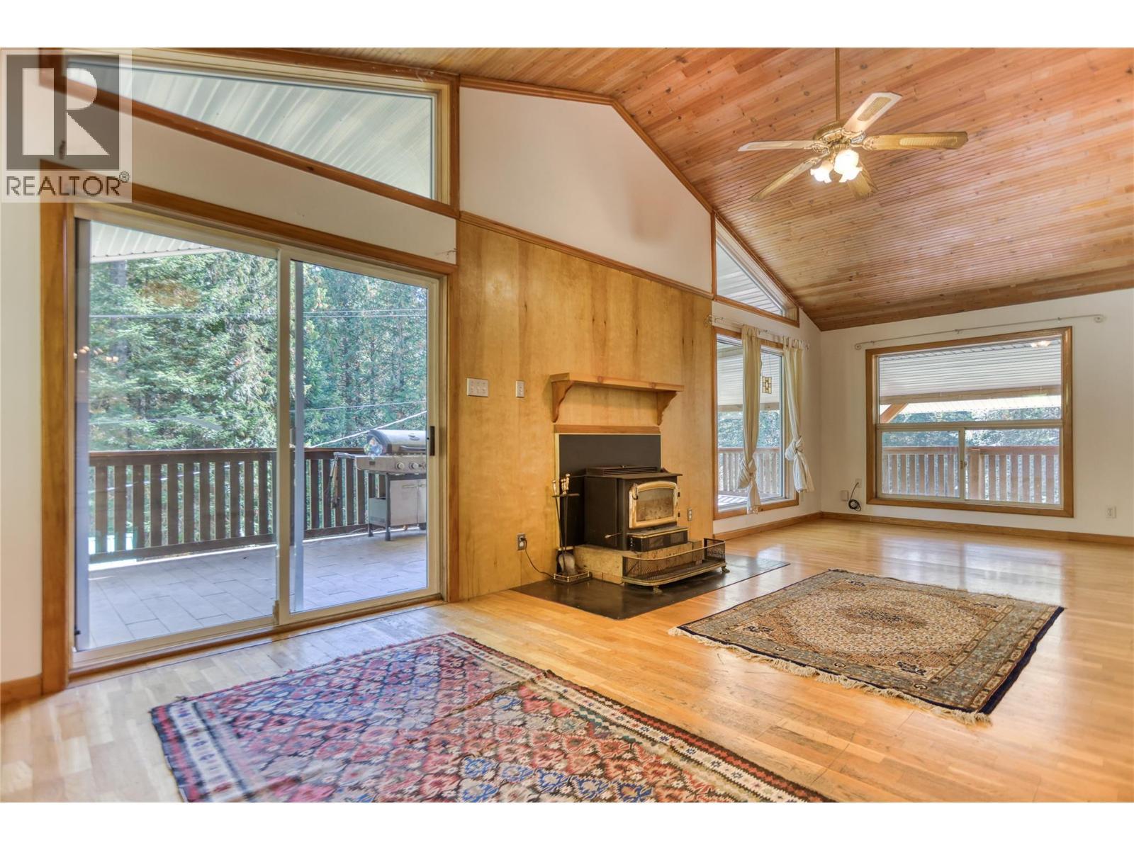 113 Wesco Road, Ymir, BC
