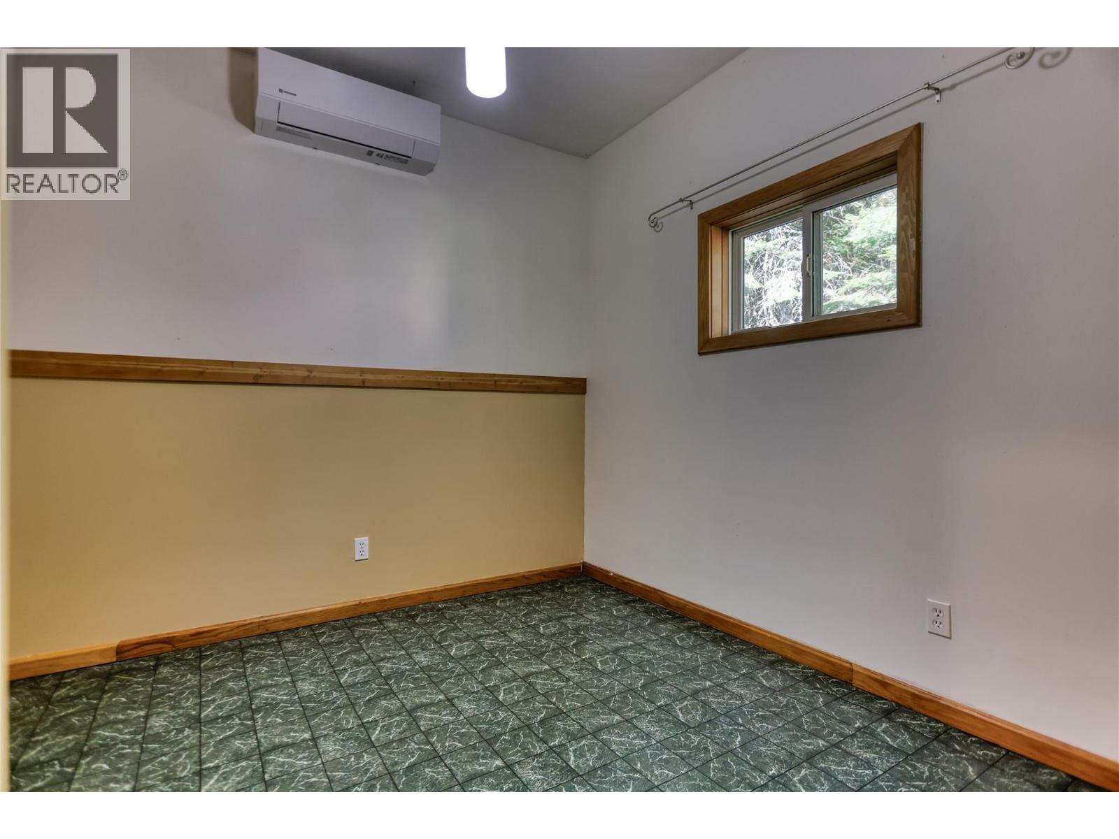 113 Wesco Road, Ymir, BC
