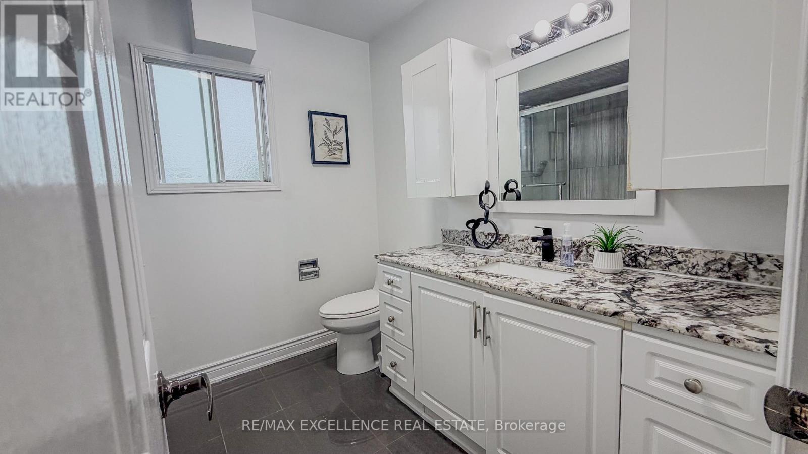 303 Hickory Circle, Oakville, ON