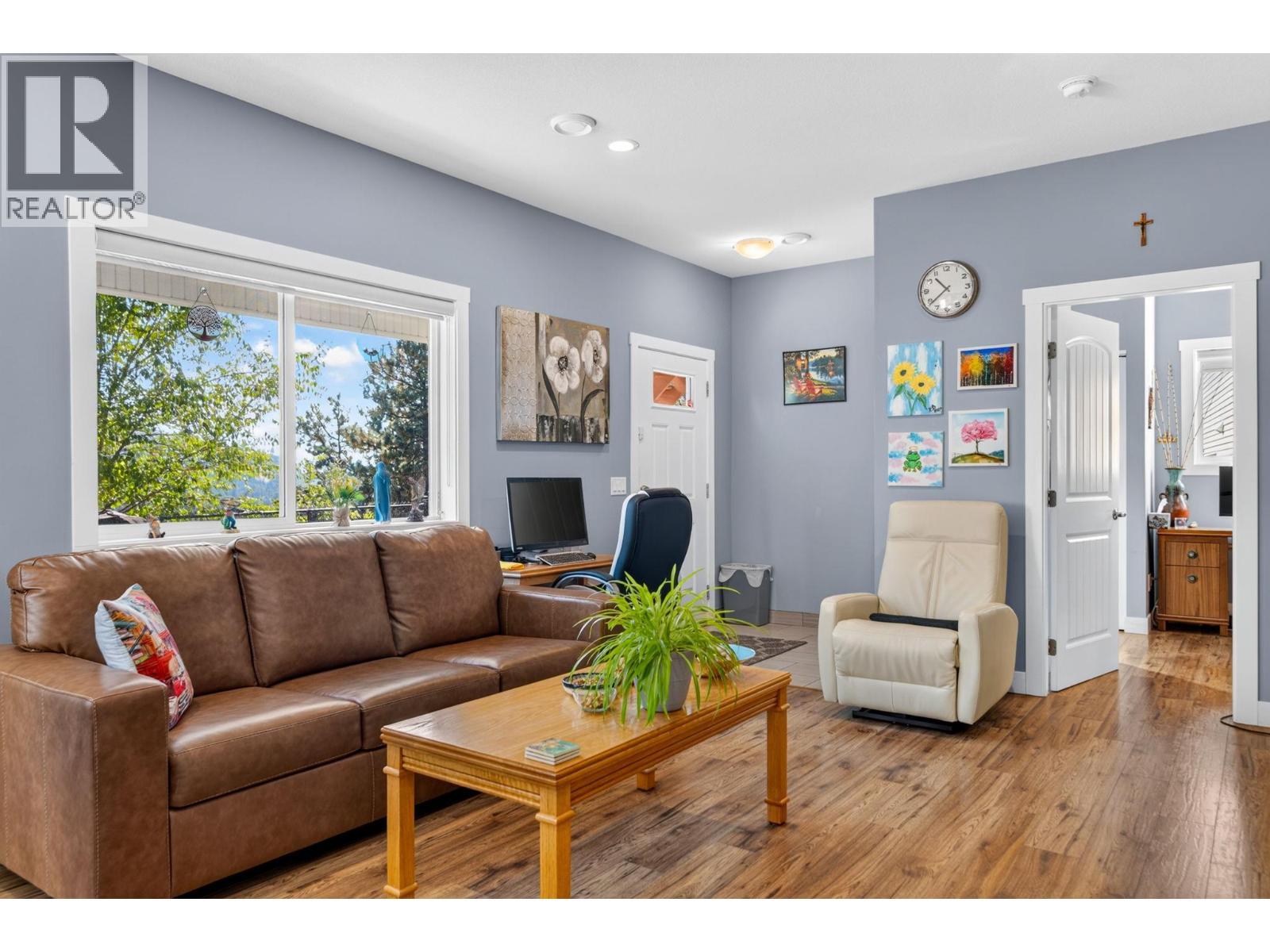2961 Ensign Way, West Kelowna, BC