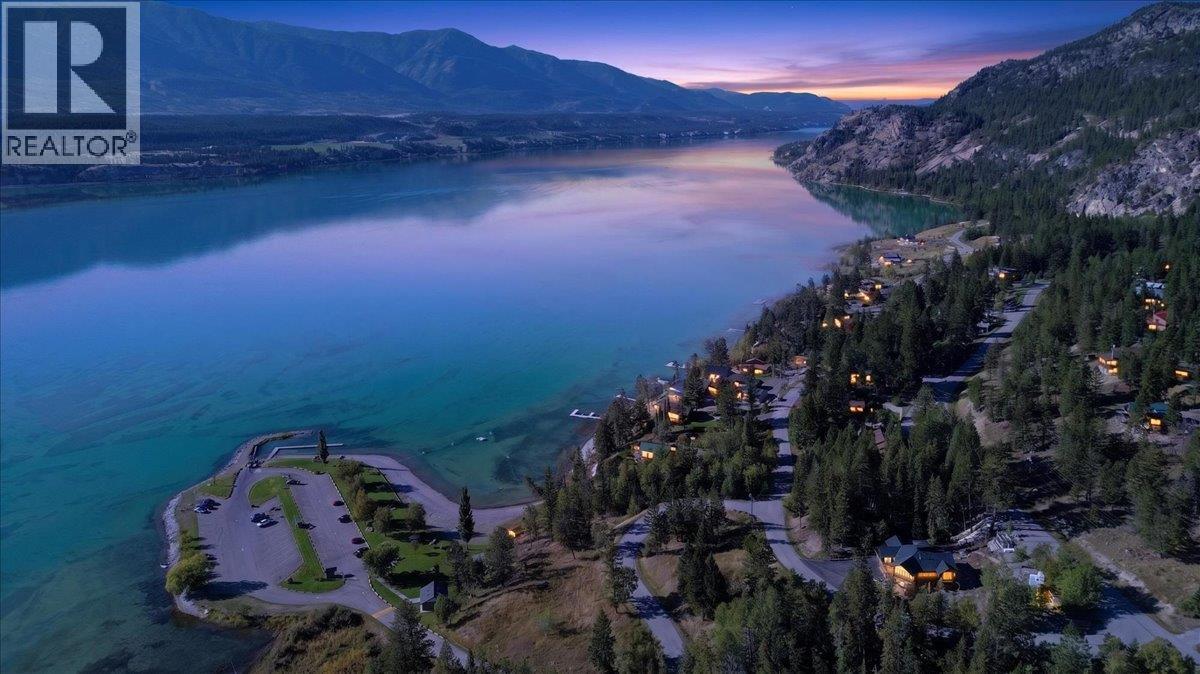 8427 Grainger Road, Canal Flats, BC