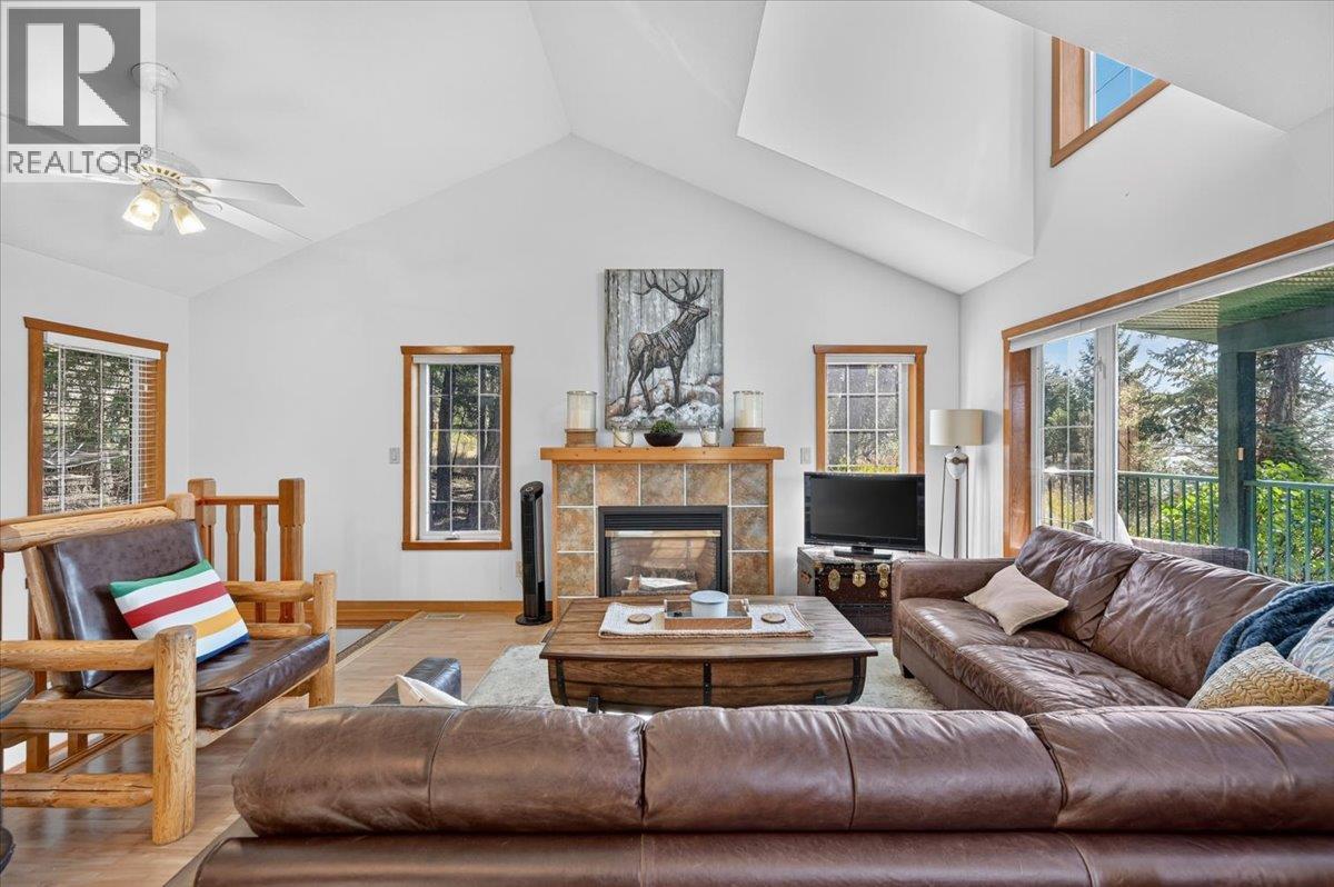 8427 Grainger Road, Canal Flats, BC