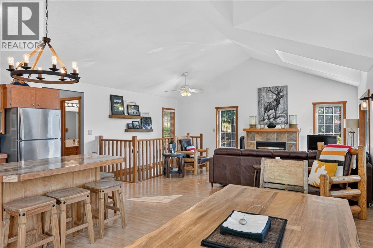 8427 Grainger Road, Canal Flats, BC