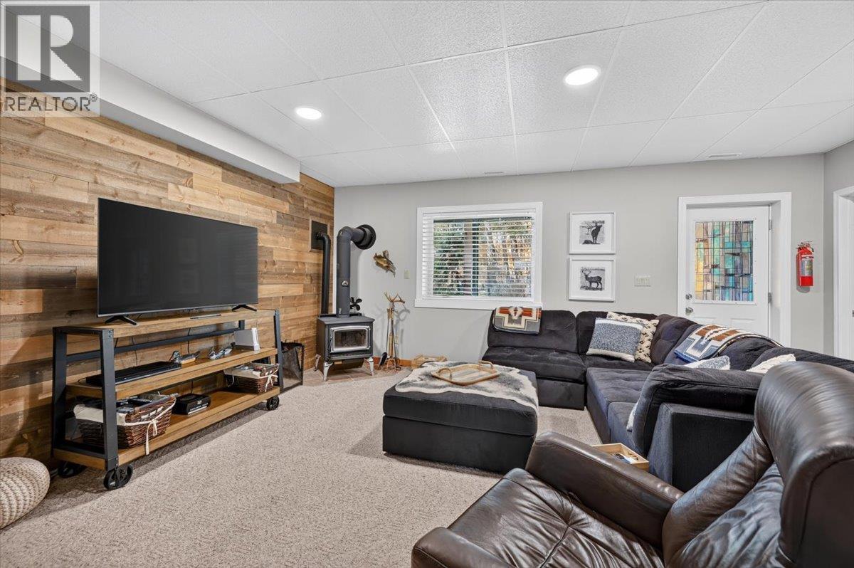 8427 Grainger Road, Canal Flats, BC