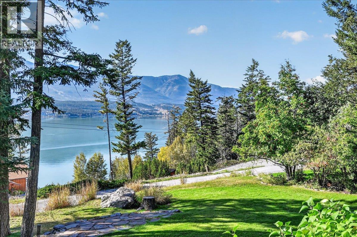8427 Grainger Road, Canal Flats, BC