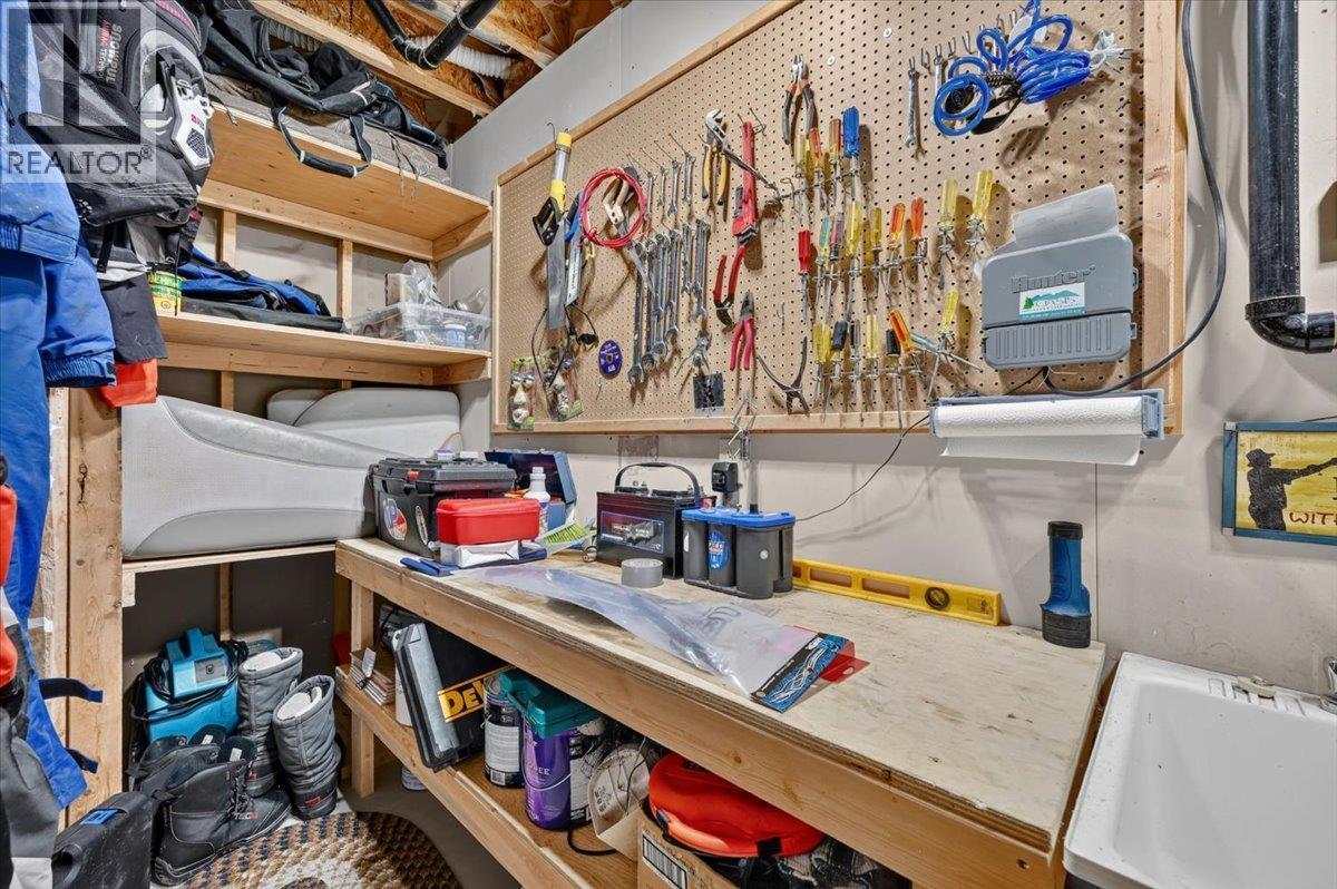8427 Grainger Road, Canal Flats, BC