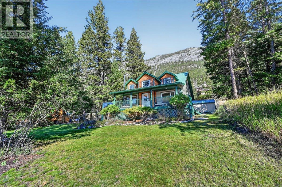8427 Grainger Road, Canal Flats, BC