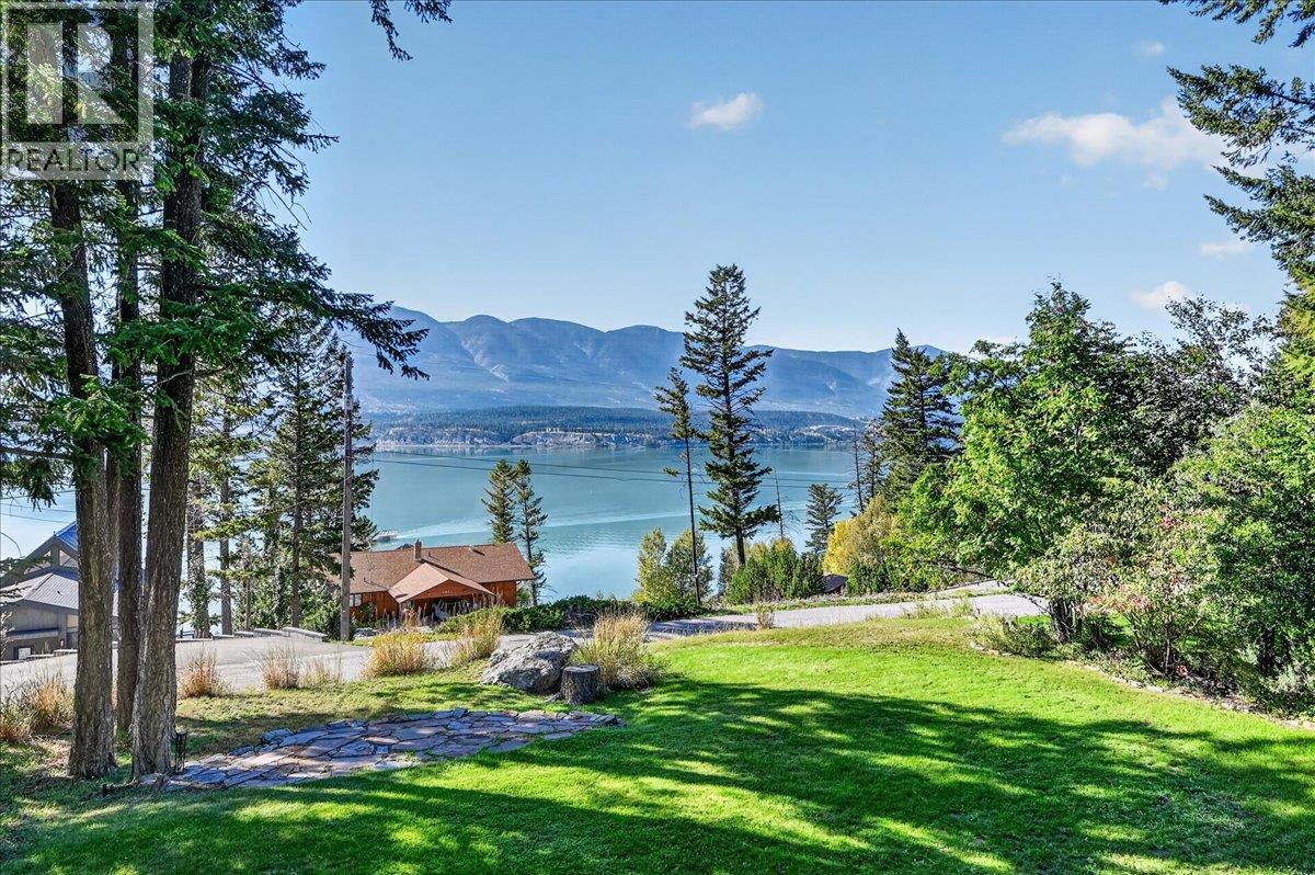 8427 Grainger Road, Canal Flats, BC