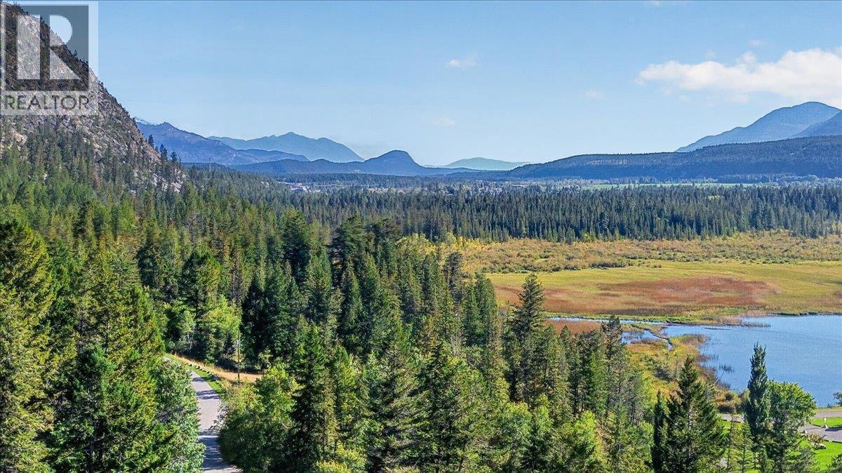 8427 Grainger Road, Canal Flats, BC