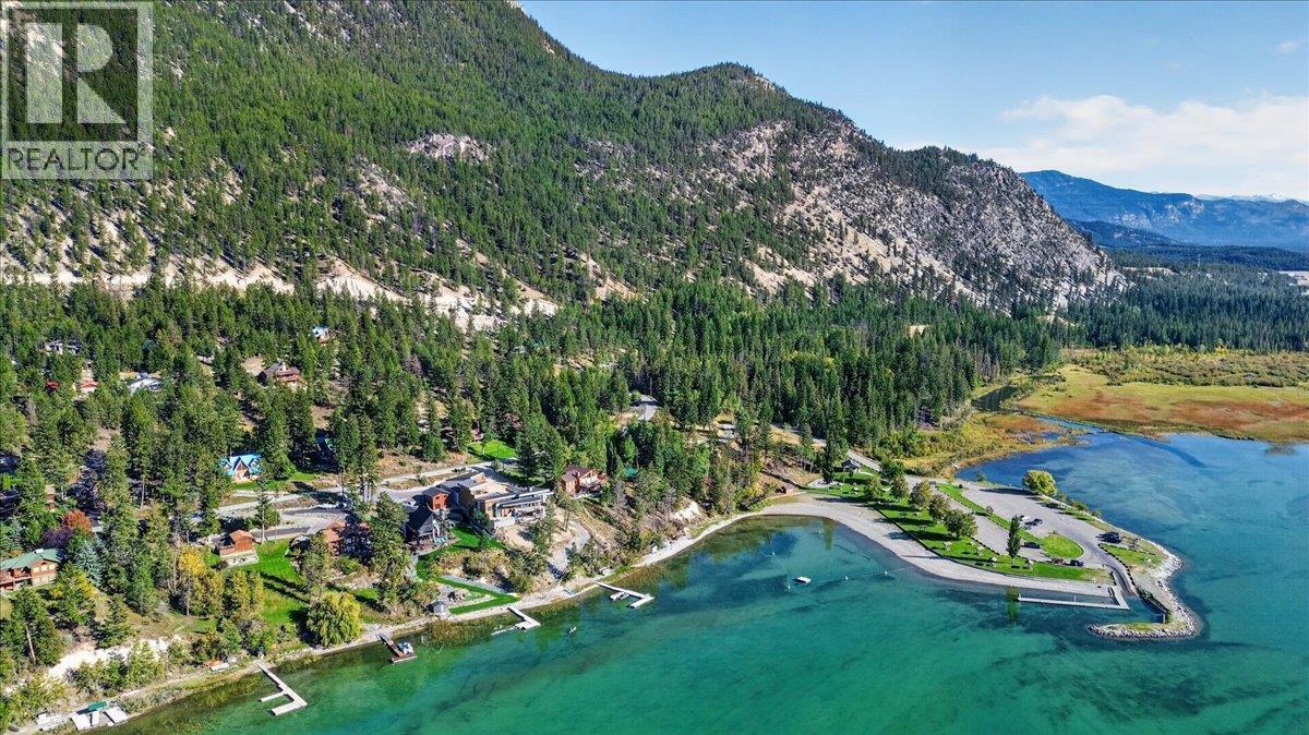 8427 Grainger Road, Canal Flats, BC