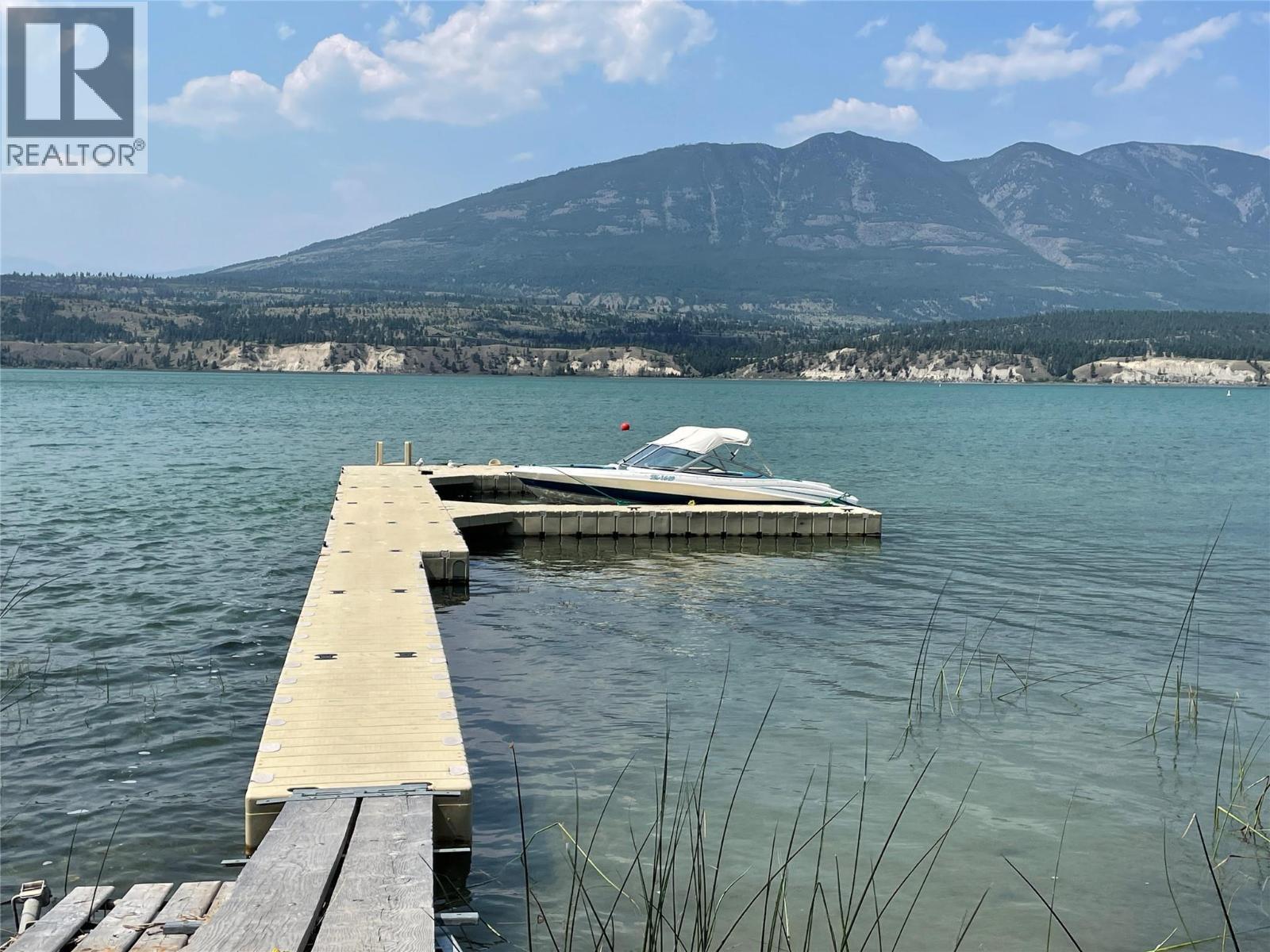 8427 Grainger Road, Canal Flats, BC