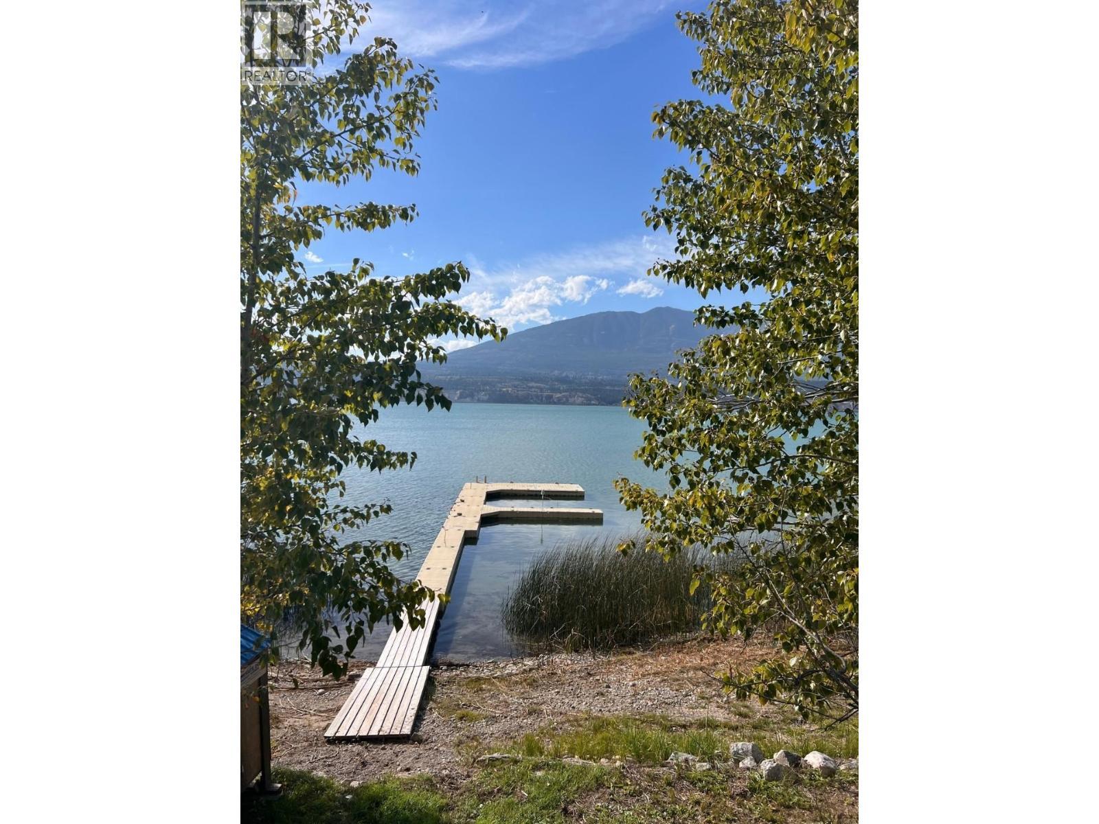 Shared dock as detailed in listing - 8427 Grainger Road, Canal Flats, BC