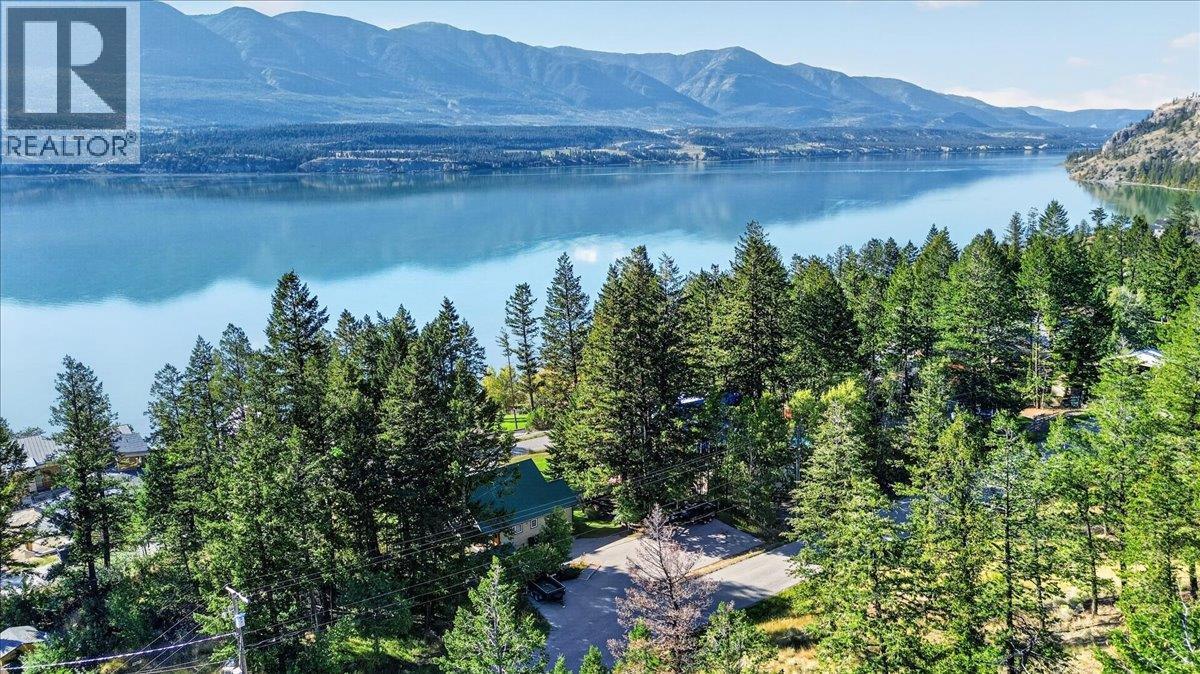 8427 Grainger Road, Canal Flats, BC